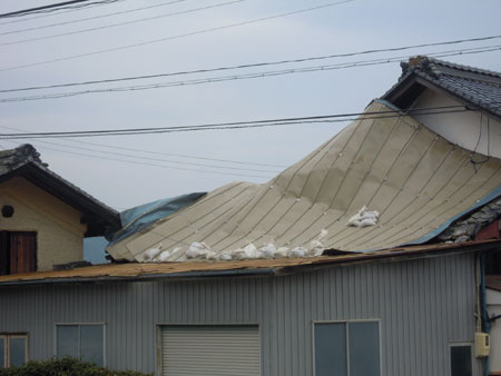 飛んだ屋根の修理　長野県上田市　飛んだ屋根の写真