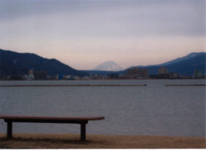 諏訪湖から見える富士山1